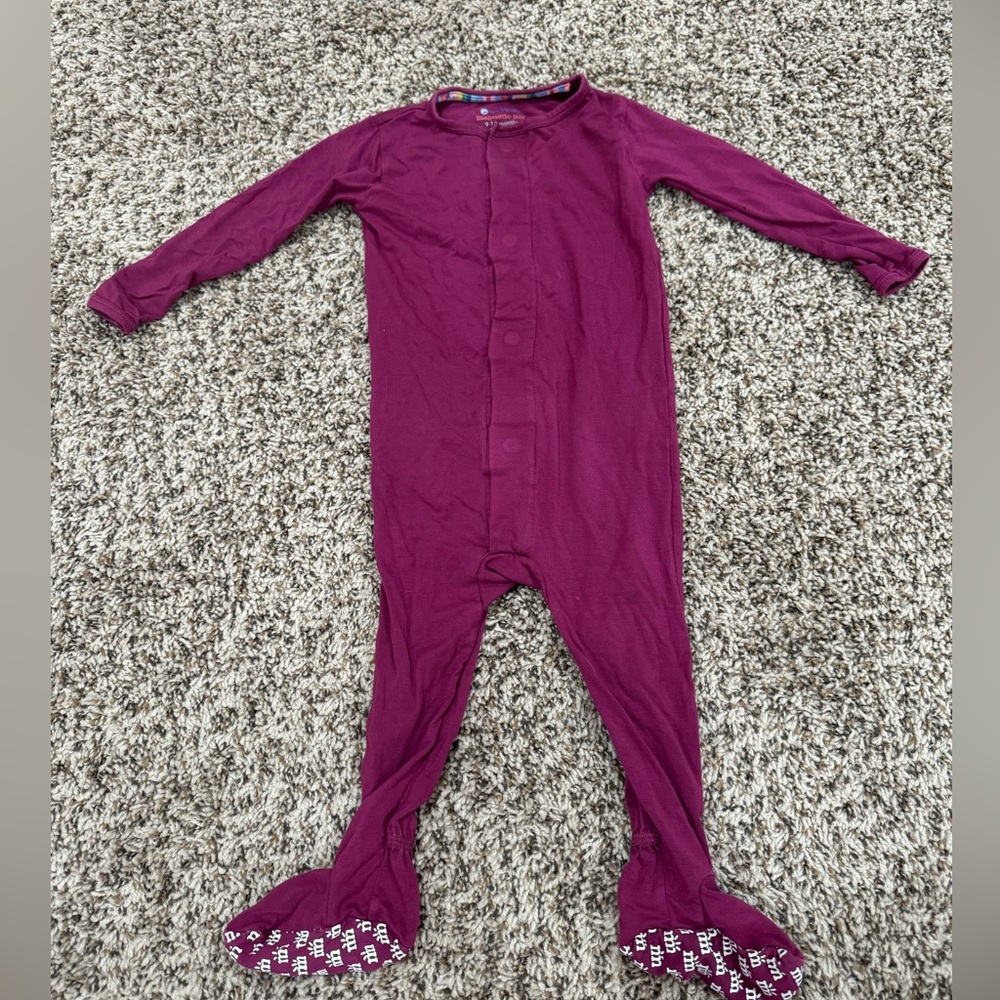 9-12m magnetic me footed sleeper